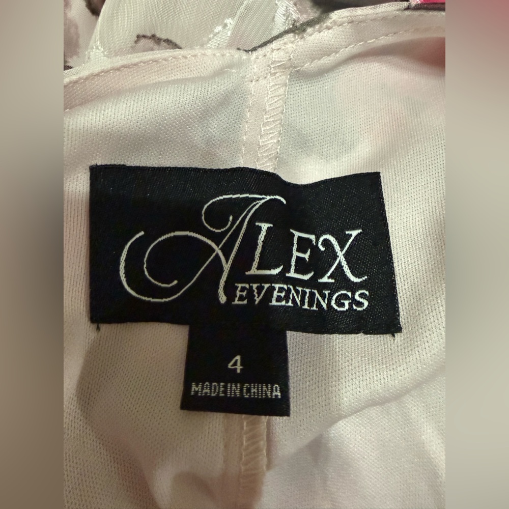 NWT Alex Evenings Sleeveless Floral Cowl Neck‎ Gown With Shaw Size 4 - Picture 10 of 11